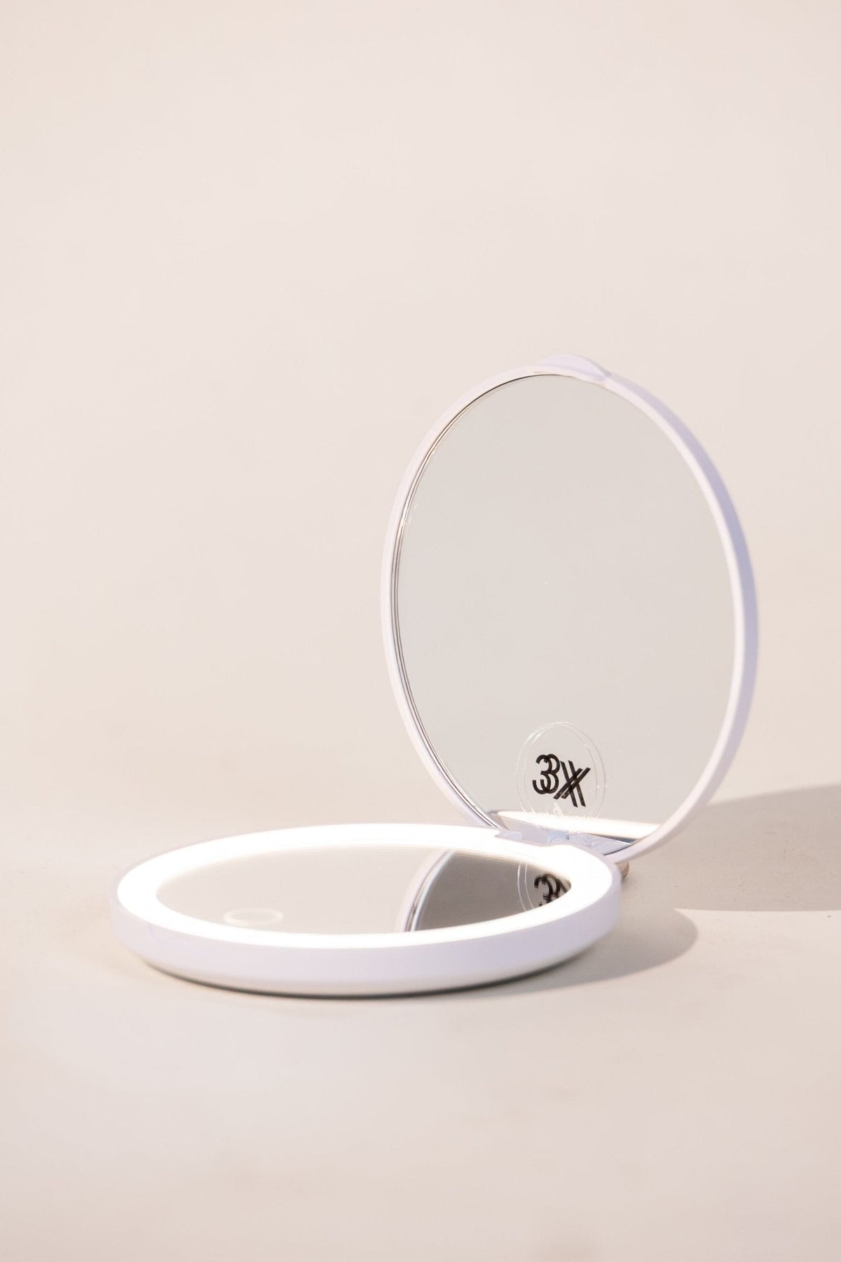 Halo Mini - LED Pocket Mirror - iGlow Cosmetics