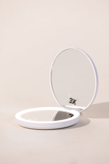 Halo Mini - LED Pocket Mirror - iGlow Cosmetics